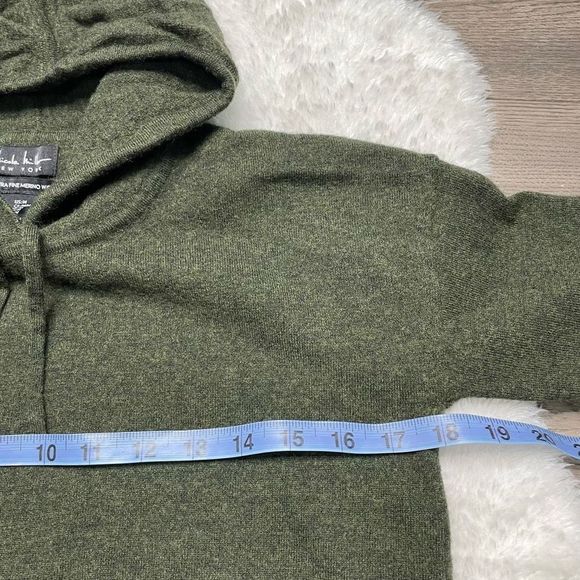 Nicole Miller Sweater Pullover Hoodie Green Sz Small 100% Extra Fine Merino Wool - Picture 7 of 9